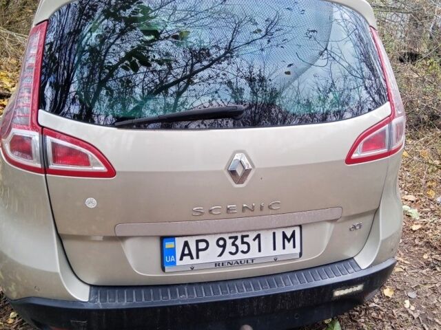 Рено Сценик III 2011 в Чернигове на Automoto.ua Бежевый Рено Сценик III, объемом двигателя 1.6 л и пробегом 285 тыс. км за 6500 $, фото 4 на Automoto.ua