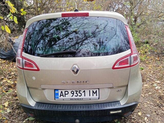 Рено Сценик III 2011 в Чернигове на Automoto.ua Бежевый Рено Сценик III, объемом двигателя 1.6 л и пробегом 285 тыс. км за 6500 $, фото 3 на Automoto.ua