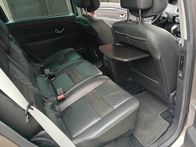 Бежевый Рено Сценик III, объемом двигателя 1.5 л и пробегом 149 тыс. км за 10600 $, фото 22 на Automoto.ua