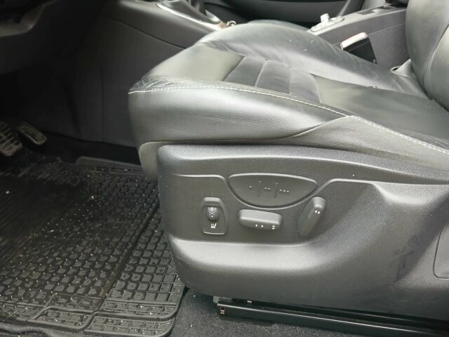 Бежевый Рено Сценик III, объемом двигателя 1.5 л и пробегом 149 тыс. км за 10600 $, фото 12 на Automoto.ua