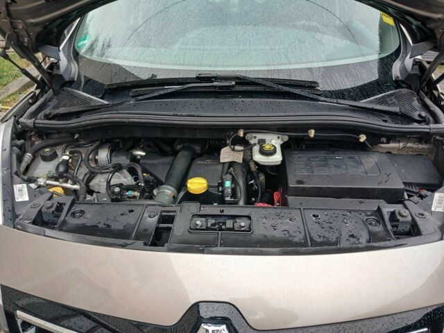 Бежевый Рено Сценик III, объемом двигателя 1.5 л и пробегом 149 тыс. км за 10600 $, фото 8 на Automoto.ua