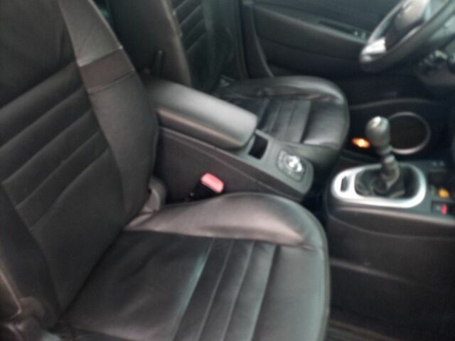 Черный Рено Сценик III, объемом двигателя 2 л и пробегом 238 тыс. км за 7600 $, фото 6 на Automoto.ua