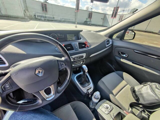 Черный Рено Сценик III, объемом двигателя 1.5 л и пробегом 251 тыс. км за 7500 $, фото 11 на Automoto.ua