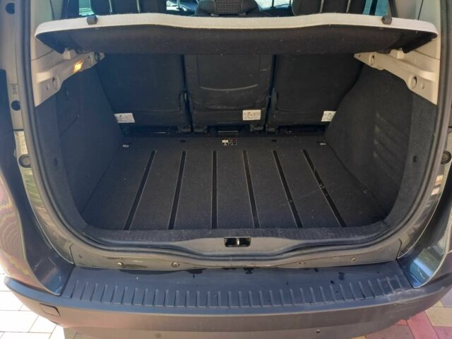 Черный Рено Сценик III, объемом двигателя 1.4 л и пробегом 250 тыс. км за 6500 $, фото 8 на Automoto.ua