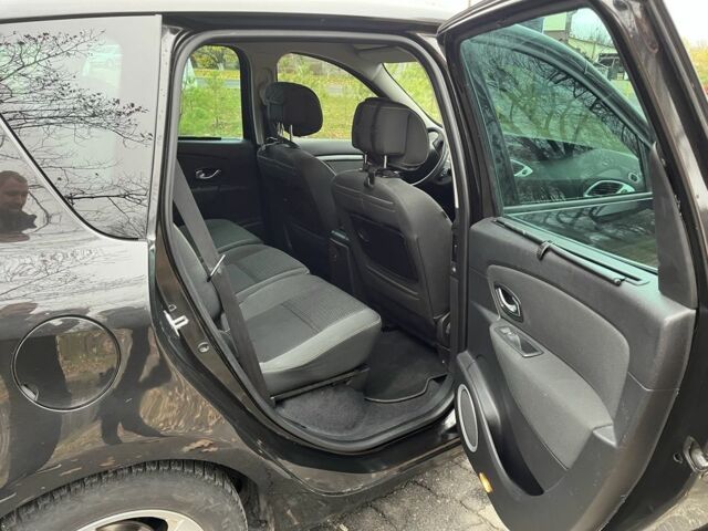 Черный Рено Сценик III, объемом двигателя 1.9 л и пробегом 300 тыс. км за 6500 $, фото 11 на Automoto.ua