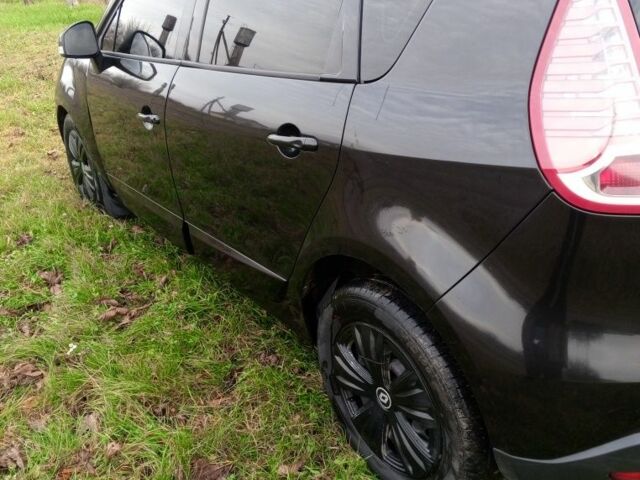 Черный Рено Сценик III, объемом двигателя 0 л и пробегом 261 тыс. км за 7199 $, фото 4 на Automoto.ua