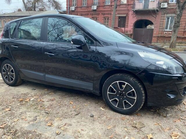 Чорний Рено Сценік III, об'ємом двигуна 1.5 л та пробігом 217 тис. км за 6000 $, фото 5 на Automoto.ua