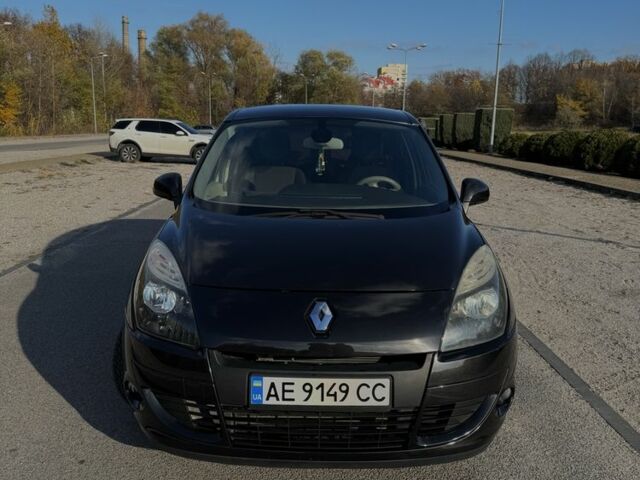 Черный Рено Сценик III, объемом двигателя 1.5 л и пробегом 302 тыс. км за 6500 $, фото 3 на Automoto.ua