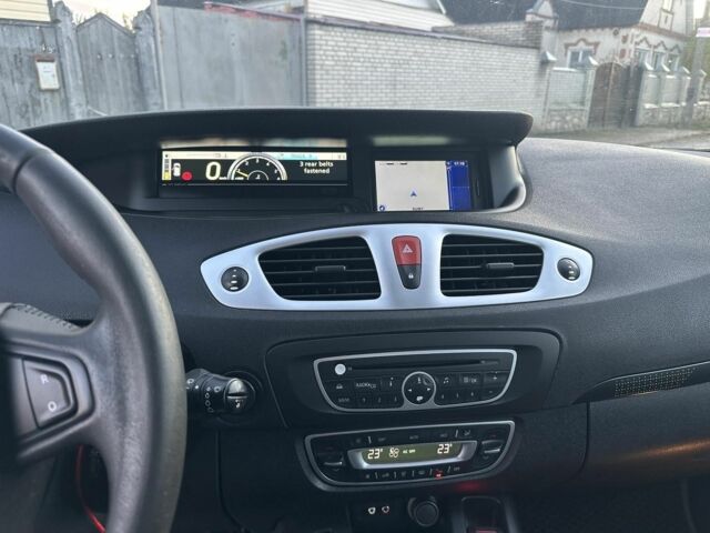 Черный Рено Сценик III, объемом двигателя 0 л и пробегом 277 тыс. км за 6750 $, фото 5 на Automoto.ua