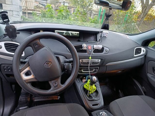 Черный Рено Сценик III, объемом двигателя 1.4 л и пробегом 238 тыс. км за 7800 $, фото 5 на Automoto.ua