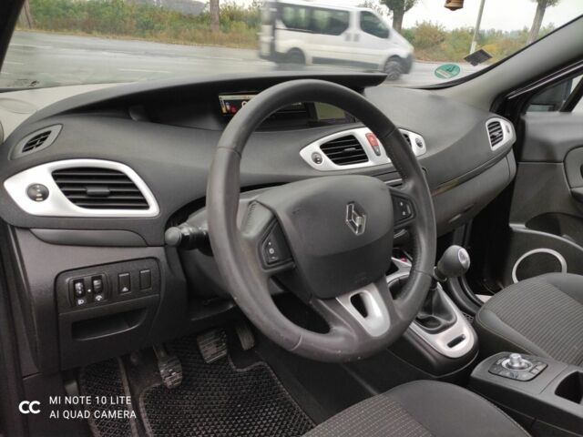 Чорний Рено Сценік III, об'ємом двигуна 1.5 л та пробігом 250 тис. км за 5800 $, фото 12 на Automoto.ua