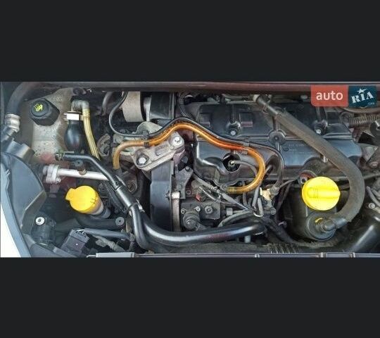 Черный Рено Сценик III, объемом двигателя 1.9 л и пробегом 215 тыс. км за 7400 $, фото 21 на Automoto.ua