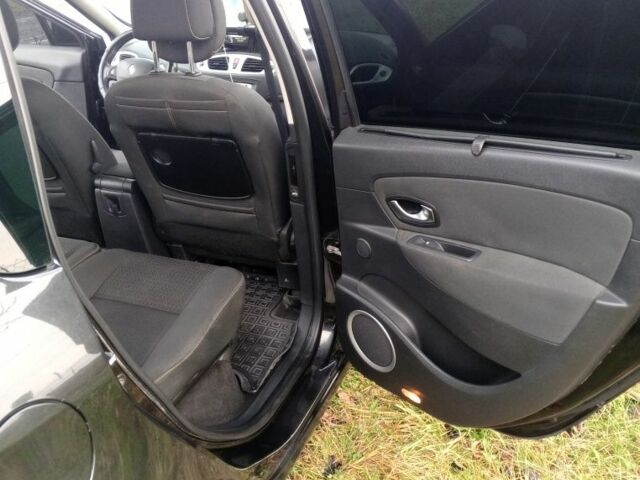 Черный Рено Сценик III, объемом двигателя 0 л и пробегом 261 тыс. км за 7199 $, фото 12 на Automoto.ua