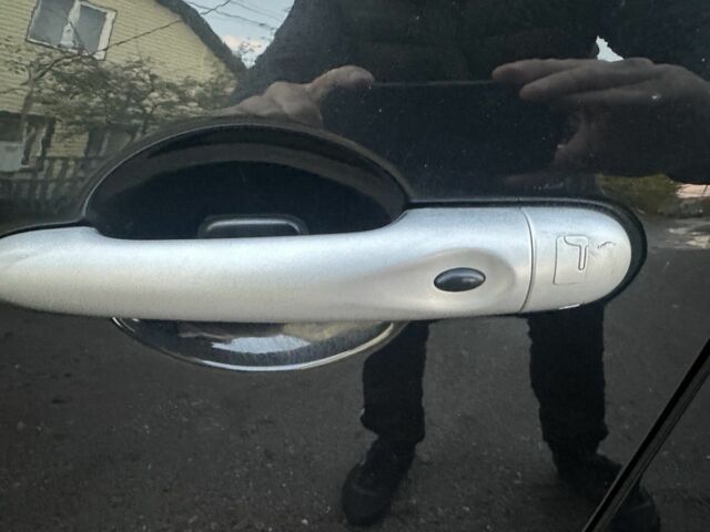 Черный Рено Сценик III, объемом двигателя 0 л и пробегом 277 тыс. км за 6750 $, фото 4 на Automoto.ua