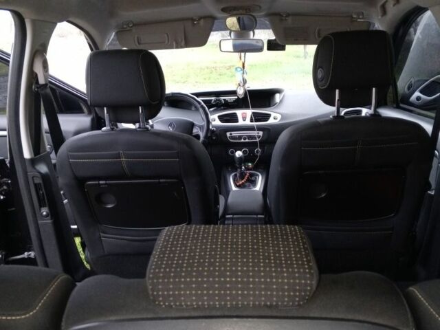 Черный Рено Сценик III, объемом двигателя 0 л и пробегом 261 тыс. км за 7199 $, фото 13 на Automoto.ua