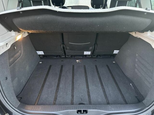 Черный Рено Сценик III, объемом двигателя 0 л и пробегом 277 тыс. км за 6750 $, фото 10 на Automoto.ua