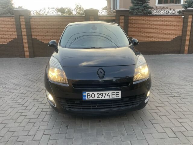 Черный Рено Сценик III, объемом двигателя 1.5 л и пробегом 250 тыс. км за 7400 $, фото 4 на Automoto.ua