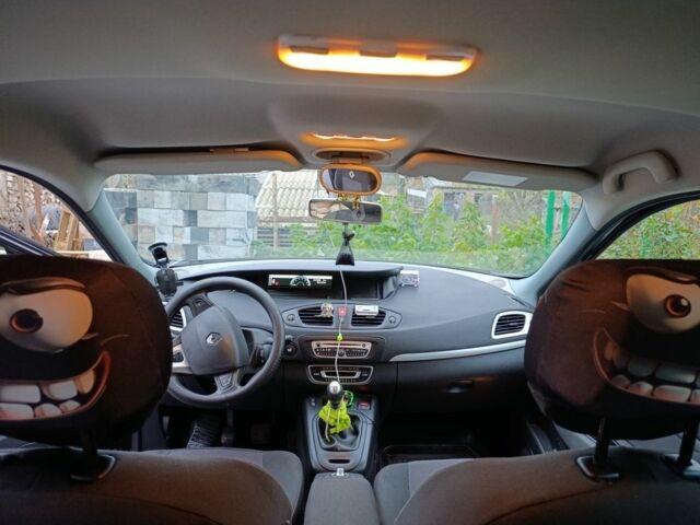 Черный Рено Сценик III, объемом двигателя 1.4 л и пробегом 238 тыс. км за 7800 $, фото 2 на Automoto.ua