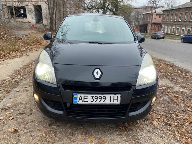 Черный Рено Сценик III, объемом двигателя 1.5 л и пробегом 217 тыс. км за 6700 $, фото 3 на Automoto.ua