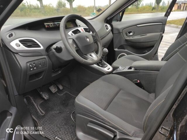 Чорний Рено Сценік III, об'ємом двигуна 1.5 л та пробігом 250 тис. км за 5800 $, фото 11 на Automoto.ua