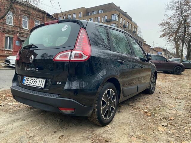 Черный Рено Сценик III, объемом двигателя 1.5 л и пробегом 217 тыс. км за 6700 $, фото 6 на Automoto.ua