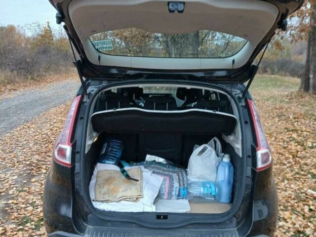 Черный Рено Сценик III, объемом двигателя 1.4 л и пробегом 120 тыс. км за 6500 $, фото 6 на Automoto.ua