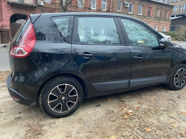 Чорний Рено Сценік III, об'ємом двигуна 1.5 л та пробігом 217 тис. км за 6000 $, фото 1 на Automoto.ua