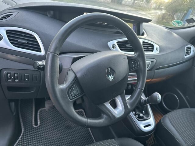 Черный Рено Сценик III, объемом двигателя 0 л и пробегом 277 тыс. км за 6750 $, фото 3 на Automoto.ua