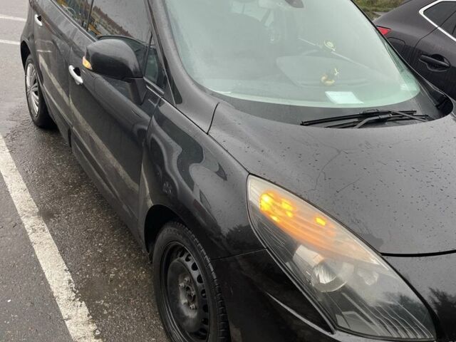 Черный Рено Сценик III, объемом двигателя 1.9 л и пробегом 340 тыс. км за 4900 $, фото 5 на Automoto.ua