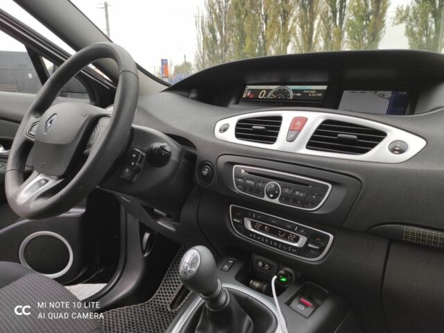 Чорний Рено Сценік III, об'ємом двигуна 1.5 л та пробігом 250 тис. км за 5800 $, фото 17 на Automoto.ua