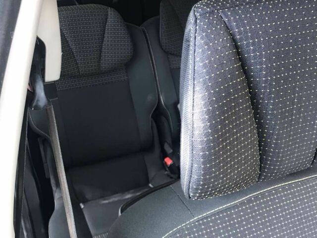 Чорний Рено Сценік III, об'ємом двигуна 2 л та пробігом 245 тис. км за 7800 $, фото 6 на Automoto.ua