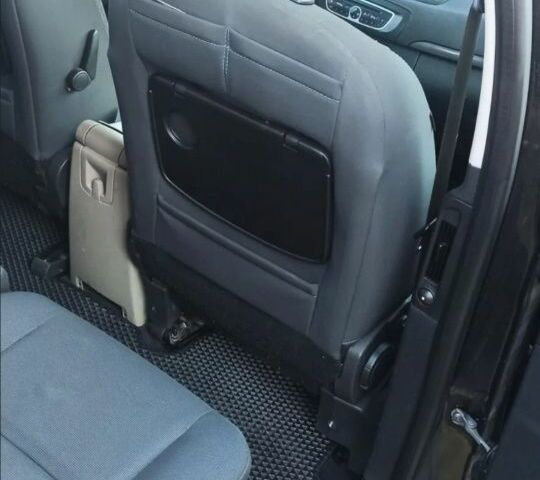 Черный Рено Сценик III, объемом двигателя 1.9 л и пробегом 215 тыс. км за 7400 $, фото 10 на Automoto.ua