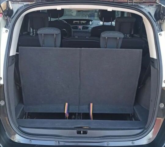 Черный Рено Сценик III, объемом двигателя 1.9 л и пробегом 215 тыс. км за 7400 $, фото 7 на Automoto.ua