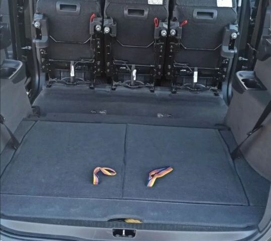 Черный Рено Сценик III, объемом двигателя 1.9 л и пробегом 215 тыс. км за 7400 $, фото 5 на Automoto.ua