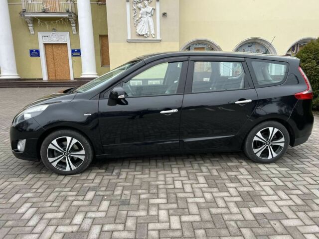 Черный Рено Сценик III, объемом двигателя 1.9 л и пробегом 270 тыс. км за 7300 $, фото 4 на Automoto.ua