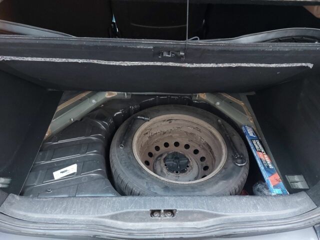 Черный Рено Сценик III, объемом двигателя 1.6 л и пробегом 320 тыс. км за 6600 $, фото 11 на Automoto.ua