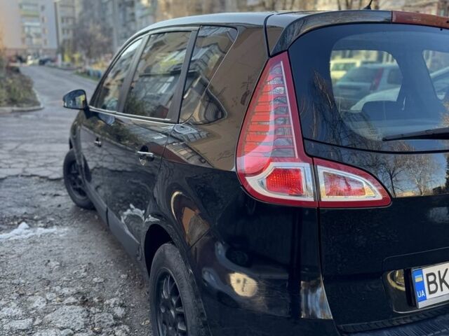 Черный Рено Сценик III, объемом двигателя 1.5 л и пробегом 300 тыс. км за 5100 $, фото 4 на Automoto.ua