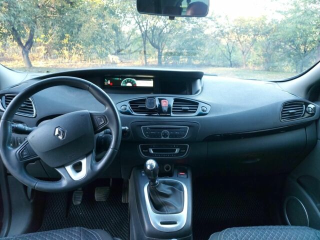 Черный Рено Сценик III, объемом двигателя 1.6 л и пробегом 320 тыс. км за 6600 $, фото 6 на Automoto.ua