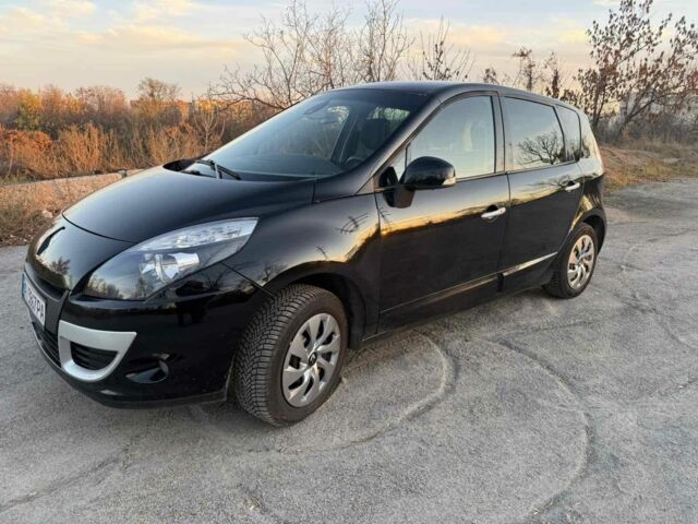 Черный Рено Сценик III, объемом двигателя 1.6 л и пробегом 320 тыс. км за 6600 $, фото 4 на Automoto.ua