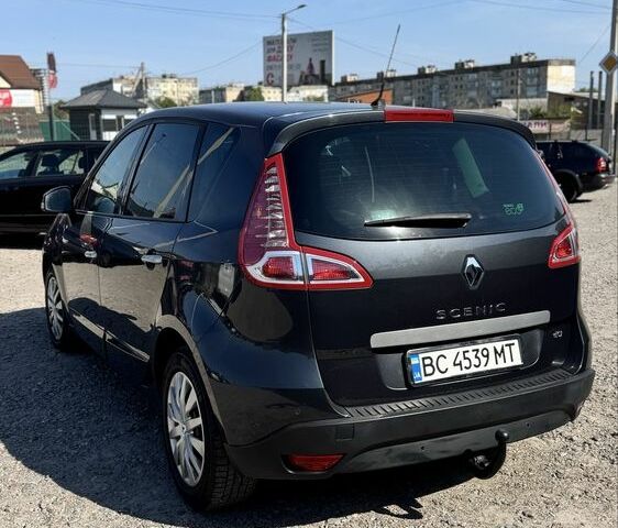Чорний Рено Сценік III, об'ємом двигуна 1.5 л та пробігом 203 тис. км за 8200 $, фото 9 на Automoto.ua