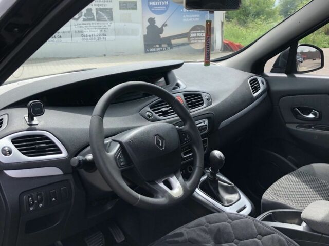 Черный Рено Сценик III, объемом двигателя 1.5 л и пробегом 155 тыс. км за 5500 $, фото 7 на Automoto.ua