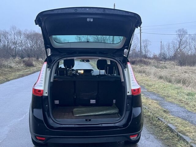 Чорний Рено Сценік III, об'ємом двигуна 1.5 л та пробігом 317 тис. км за 5250 $, фото 11 на Automoto.ua