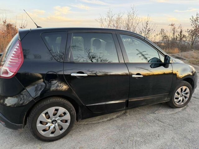 Черный Рено Сценик III, объемом двигателя 1.6 л и пробегом 320 тыс. км за 6600 $, фото 2 на Automoto.ua