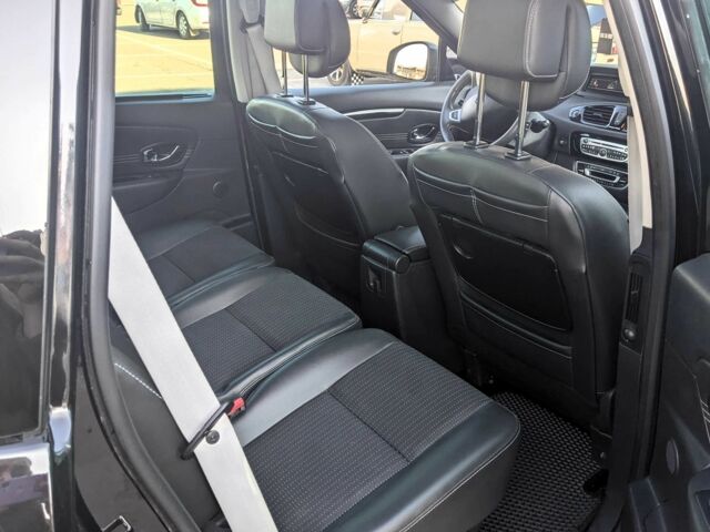 Чорний Рено Сценік III, об'ємом двигуна 1.6 л та пробігом 227 тис. км за 9500 $, фото 9 на Automoto.ua