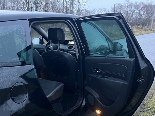 Чорний Рено Сценік III, об'ємом двигуна 1.5 л та пробігом 317 тис. км за 5250 $, фото 8 на Automoto.ua