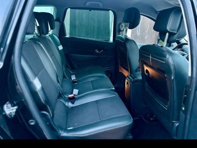 Черный Рено Сценик III, объемом двигателя 0 л и пробегом 300 тыс. км за 3800 $, фото 7 на Automoto.ua