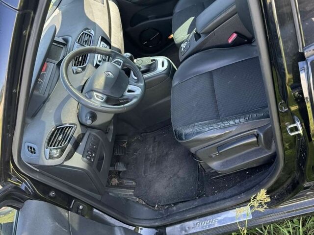 Чорний Рено Сценік III, об'ємом двигуна 2 л та пробігом 212 тис. км за 2845 $, фото 5 на Automoto.ua