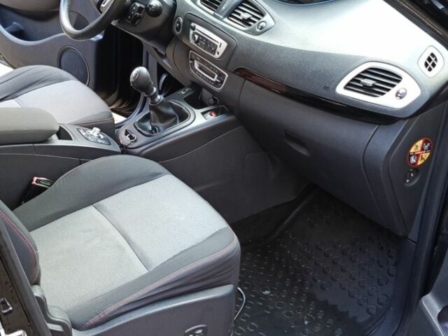 Черный Рено Сценик III, объемом двигателя 1.5 л и пробегом 232 тыс. км за 7200 $, фото 2 на Automoto.ua