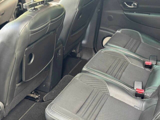 Чорний Рено Сценік III, об'ємом двигуна 1.6 л та пробігом 167 тис. км за 10799 $, фото 12 на Automoto.ua