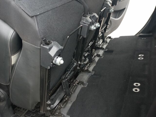 Черный Рено Сценик III, объемом двигателя 1.5 л и пробегом 305 тыс. км за 8200 $, фото 13 на Automoto.ua